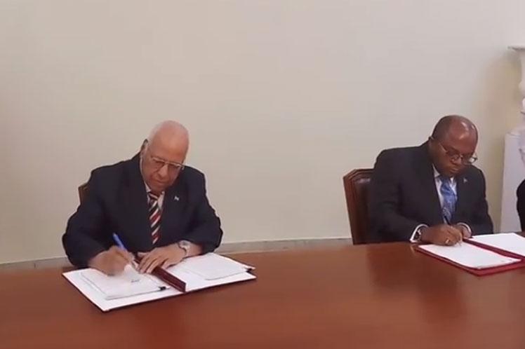 Cuba y Angola refuerzan colaboración con mira en el&nbsp;futuro