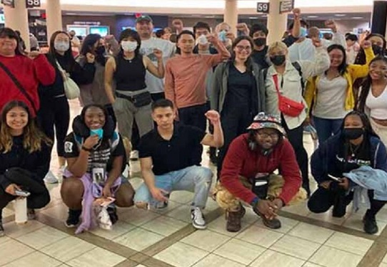 President Díaz-Canel greets the arrival in Cuba of the US youth&nbsp;delegation